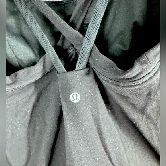 Lululemon Mix & Mesh Tank
Black 10 - Picture 4 of 4